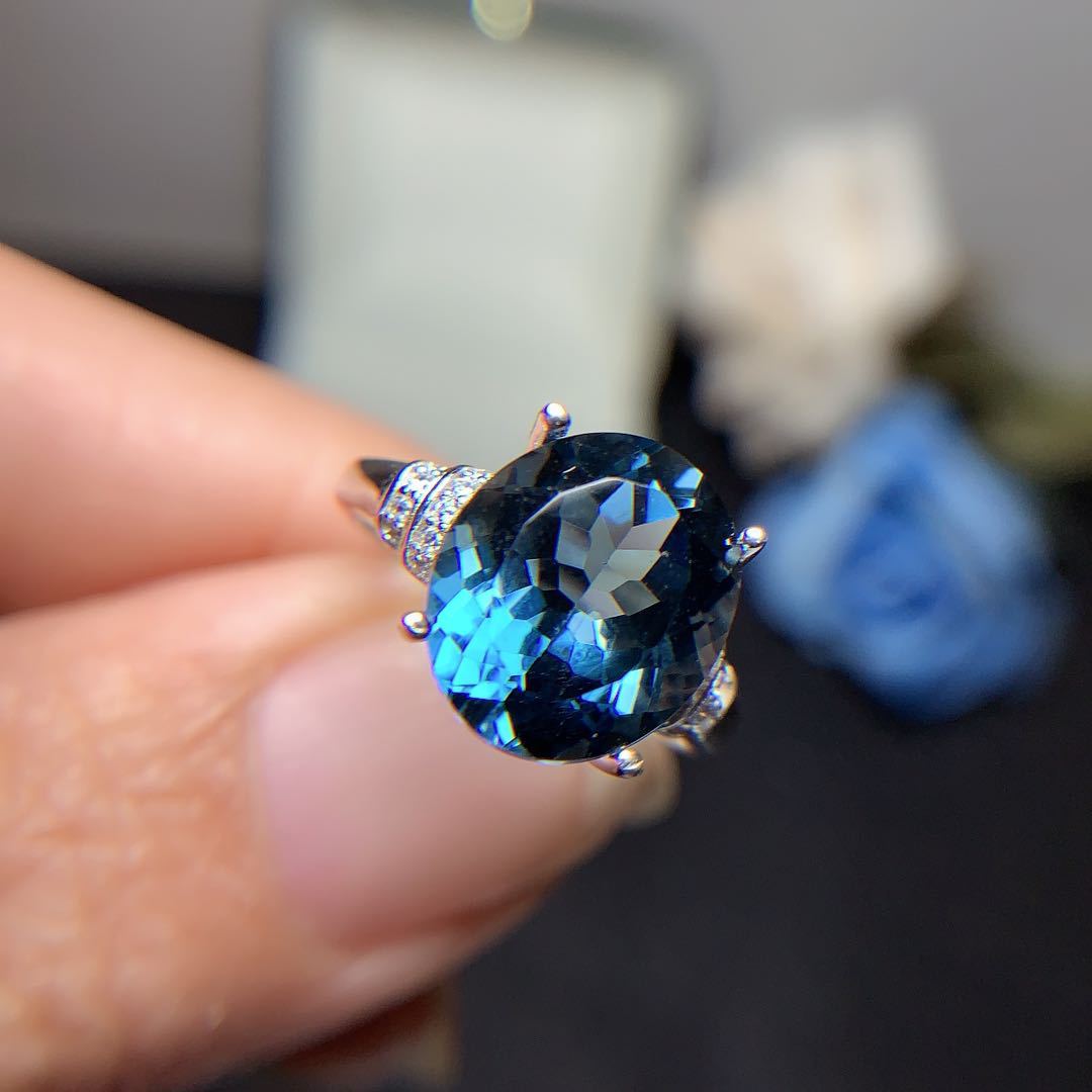 Ring Dark Blue Noble 925 Silver Inlaid