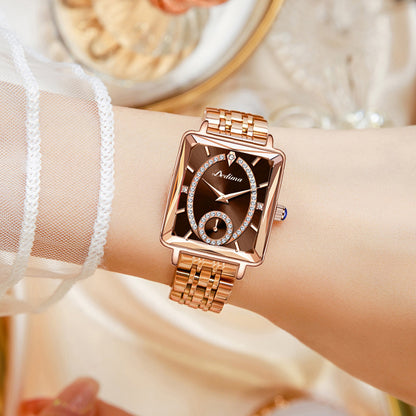 Demi-montre carrée à deux broches en or rose pour femme avec diamants